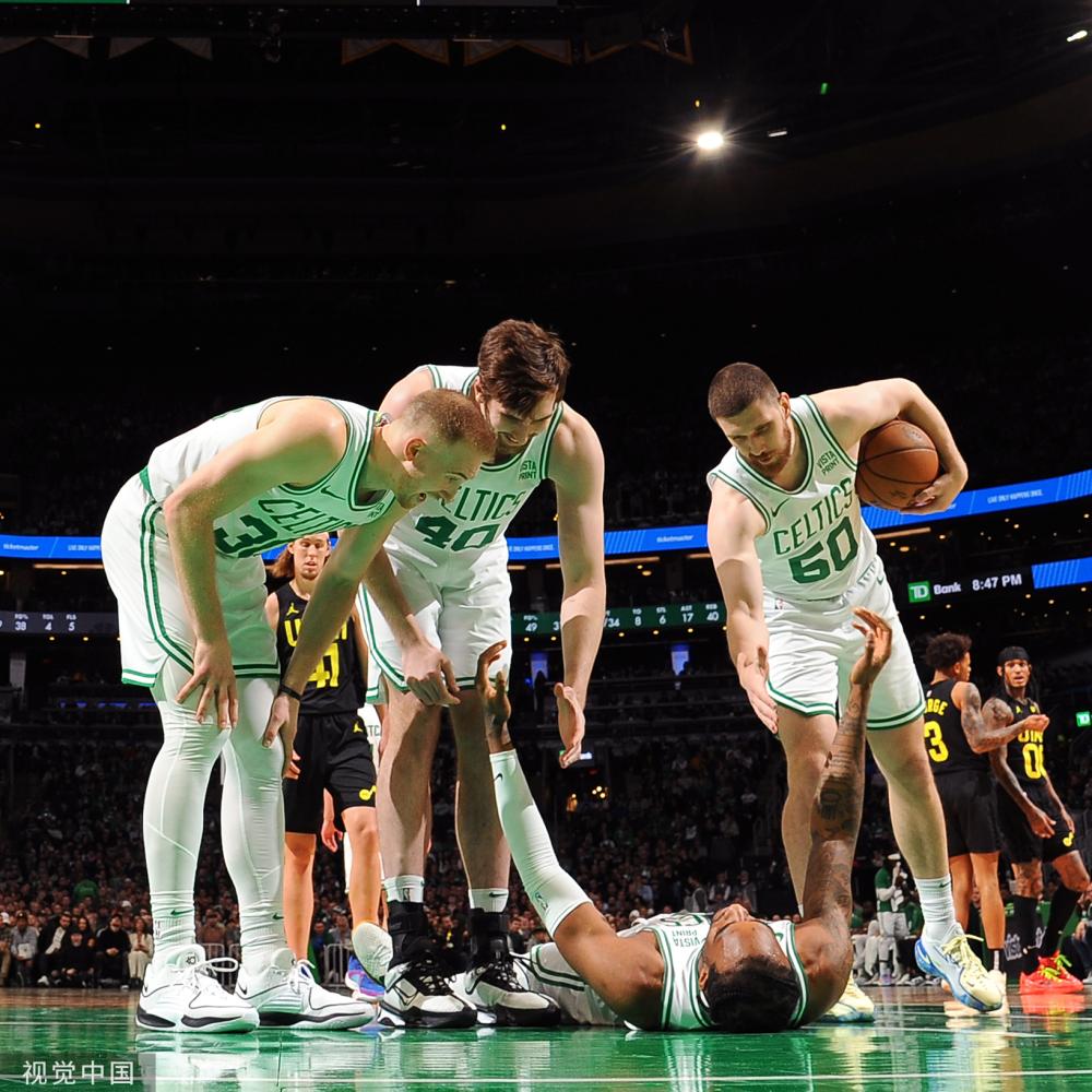 在绿茵场上 在绿茵场上