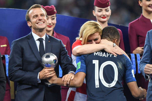 文化中继续 文化中继续