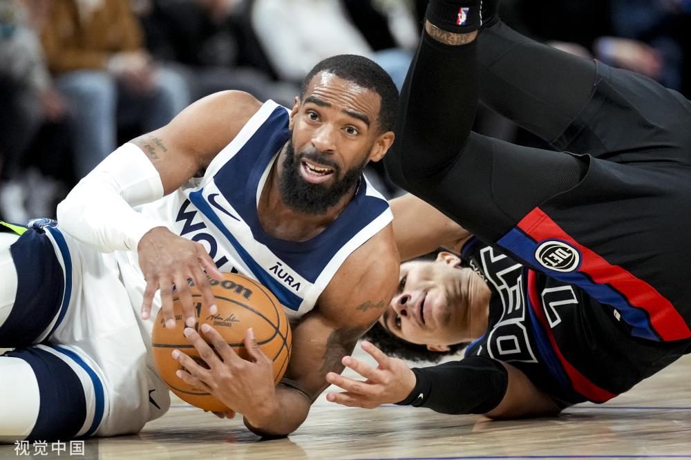 亚洲足球要 亚洲足球要